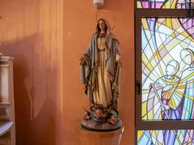 ...e una statua della Vergine di inizio 900 dell�importante scultore leccese Luigi Guacci